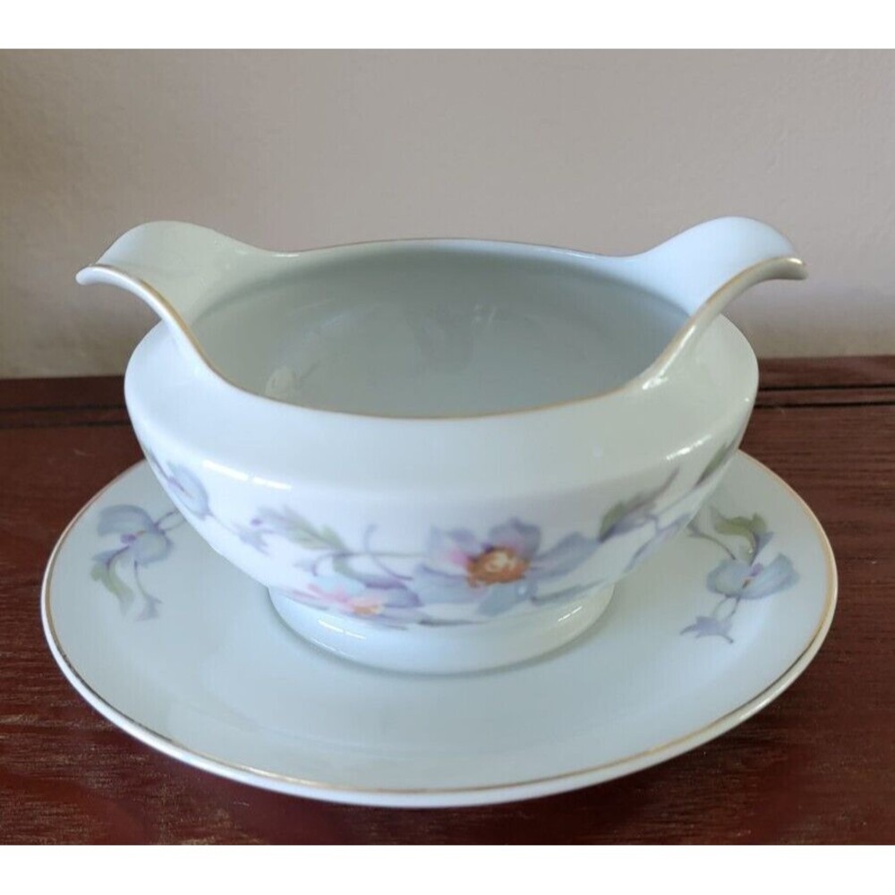 TK Thun Czechoslovakia Bohemia Gravy Boat with Attached Underplate in  Dogwood